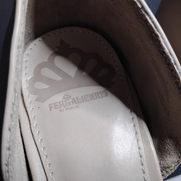 Fergalicious by Fergie Heels Size 8.5 Tan/Cream Cordelia Synthetic D'Orsay Style - Picture 5 of 12